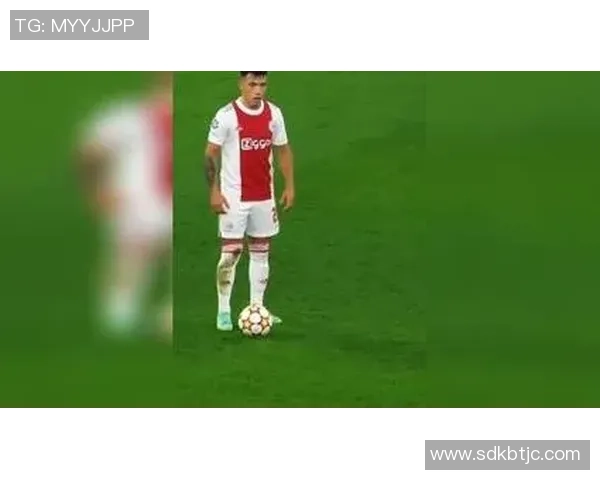 足球十大功夫球星精彩瞬间 展现华丽技术与无敌球艺